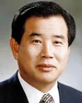 (전직)신문인, (전직)정당인, (전직)국영기업인인 조준호의 대표 이미지