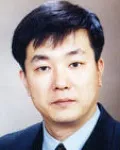 대학교수인 김남식의 대표 이미지