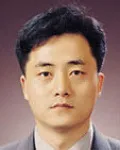 변호사, (전직)별정직공무원인 김준기의 대표 이미지