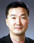 변호사, 기업인인 안식의 대표 이미지