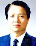 학교법인인, (전직)대학총장, (전직)정무직공무원인 권원기의 대표 이미지