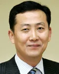 신문기자인 채희창의 대표 이미지