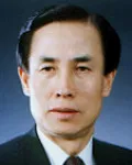 변호사, (전직)정무직공무원, (전직)국회의원인 김도언의 대표 이미지