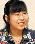 소설가인 박설아의 대표 이미지