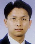판사인 김성욱의 대표 이미지