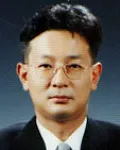 대학교수인 김병기의 대표 이미지
