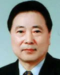 (전직)대학교수, (전직)정무직공무원, (전직)관리공단인인 김유배의 대표 이미지