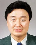 대학교수인 신동엽의 대표 이미지