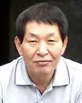 시나리오작가인 송길한의 대표 이미지
