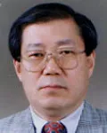 대학교수인 명화남의 대표 이미지