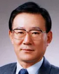 공인회계사, (전직)정무직공무원, (전직)증권인인 박청부의 대표 이미지