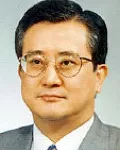 (전직)외무공무원인 오윤경의 대표 이미지