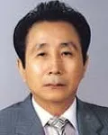 변호사, (전직)판사인 서윤홍의 대표 이미지