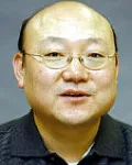 신문기자인 최원기의 대표 이미지