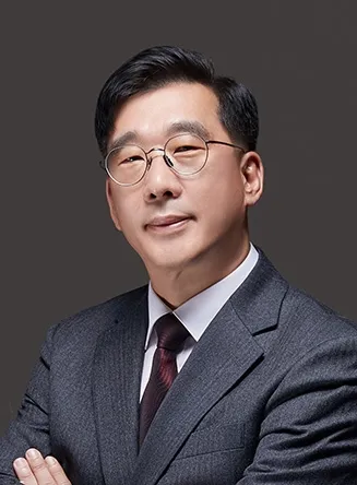 변호사, (전)판사인 이재욱의 대표 이미지
