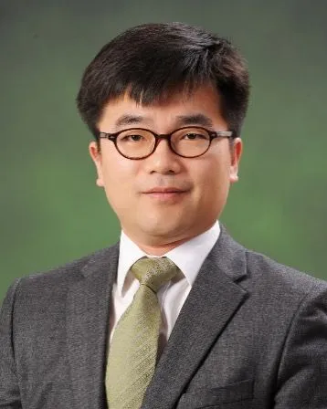 변호사, (전직)판사인 이영풍의 대표 이미지