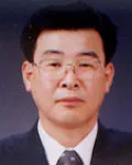 (전직)연구인인 오유근의 대표 이미지