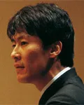 지휘자인 김성향의 대표 이미지