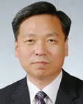 행정공무원인 조영철의 대표 이미지