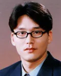 대학교수인 손인환의 대표 이미지