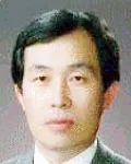 기업인, (전직)보험인인 윤석길의 대표 이미지