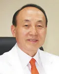 대학교수, 의사인 유명철의 대표 이미지