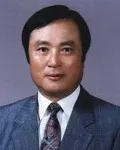 (전직)대학교수인 윤욱의 대표 이미지