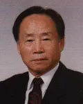(전직)복지기관단체인, (전직)국회의원인 윤인식의 대표 이미지