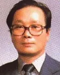 (전직)대학교수인 윤일병의 대표 이미지