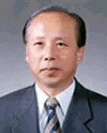 대학교수인 윤재풍의 대표 이미지