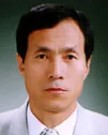 대학교수인 최갑송의 대표 이미지