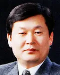 대학교수, 정당인인 이헌철의 대표 이미지