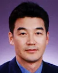 대학교수인 김일룡의 대표 이미지