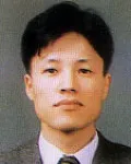 판사인 강화석의 대표 이미지