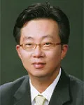 대학교수, (전직)연구인인 고성수의 대표 이미지