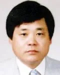 (전직)신문기자인 이정식의 대표 이미지