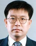 연구인인 홍경태의 대표 이미지