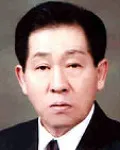 (전직)정치인인 신충식의 대표 이미지