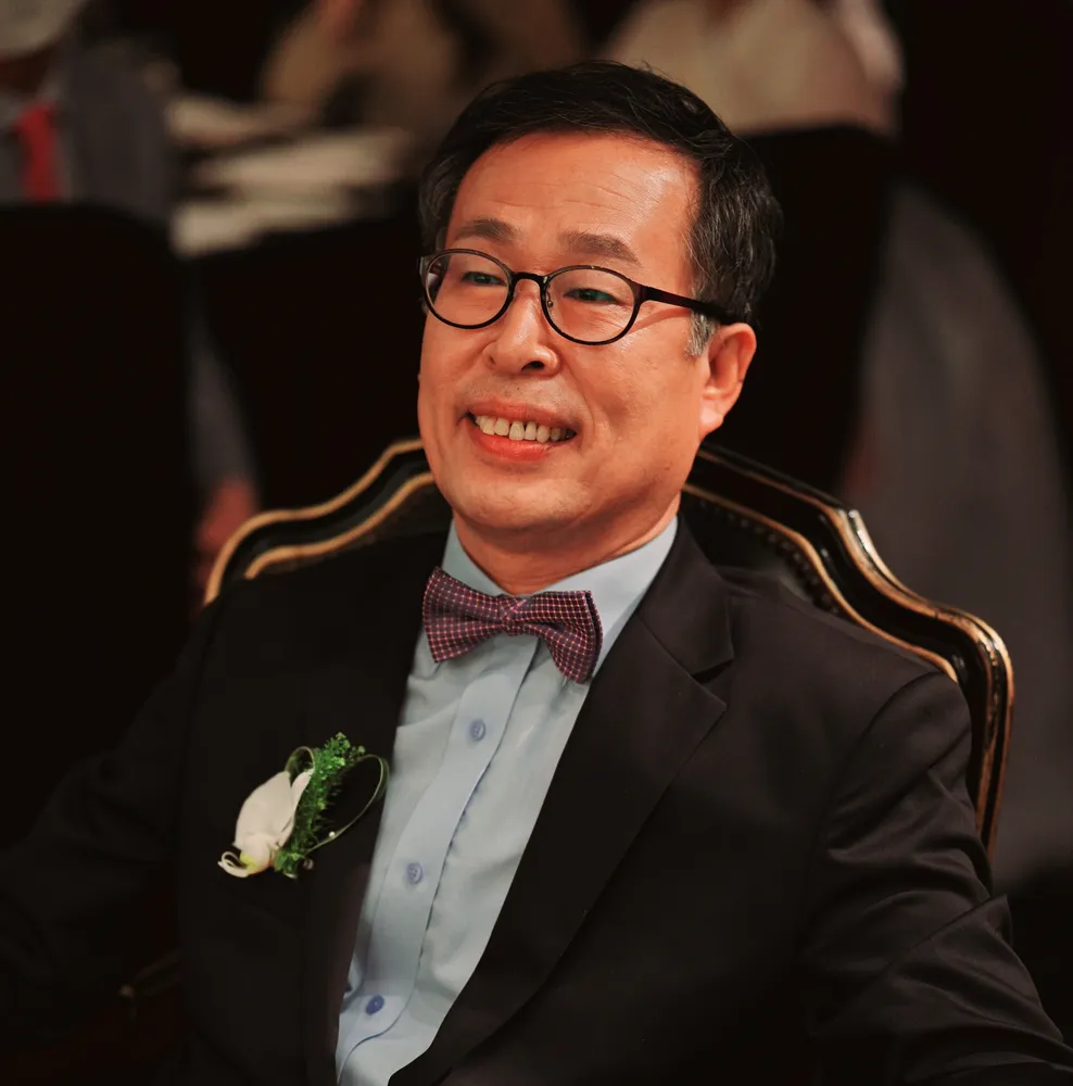 대학교수인 신강현의 대표 이미지