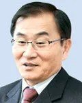 대학교수, (전직)교육공무원인 최수태의 대표 이미지