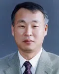 대학교수인 김우의 대표 이미지