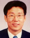 검사인 정석우의 대표 이미지