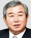 기업인, (전직)입법공무원, (전직)신문기자인 최창신의 대표 이미지
