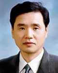 대학교수, (전직)대학학장인 윤석범의 대표 이미지
