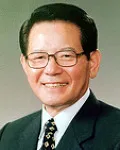 사회기관단체인, (전직)국회의원, (전직)행정공무원인 이영일의 대표 이미지
