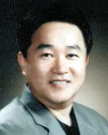 시인, 대학교수인 최한선의 대표 이미지