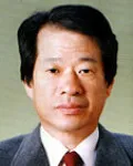 동양화가, (전직)대학교수인 홍용선의 대표 이미지