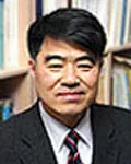 대학총장, (전직)대학교수인 최한우의 대표 이미지