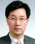 대학교수인 권영철의 대표 이미지