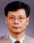 대학교수인 윤석민의 대표 이미지